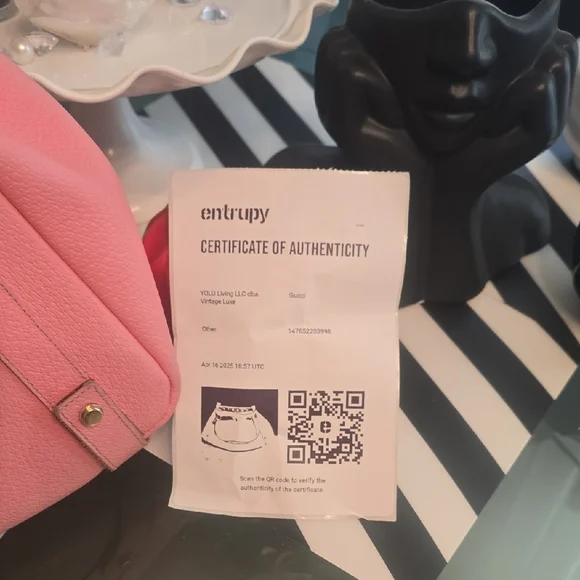 Gucci Pink Shoulder Bag with Dome Shape Amazing Clean Condition Authentic COA - Picture 2 of 16